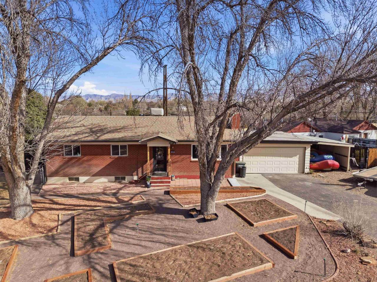 235 Park Drive - Photo 1