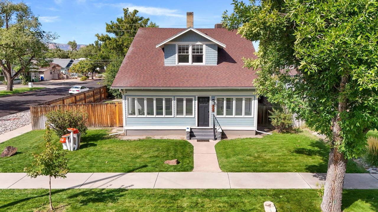 805 7th Street - Photo 1