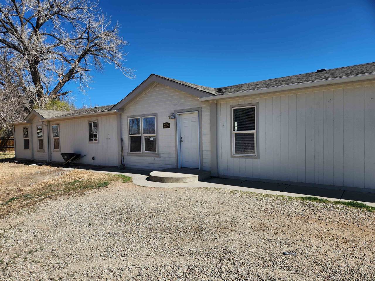 2866 Orchard Avenue - Photo 1