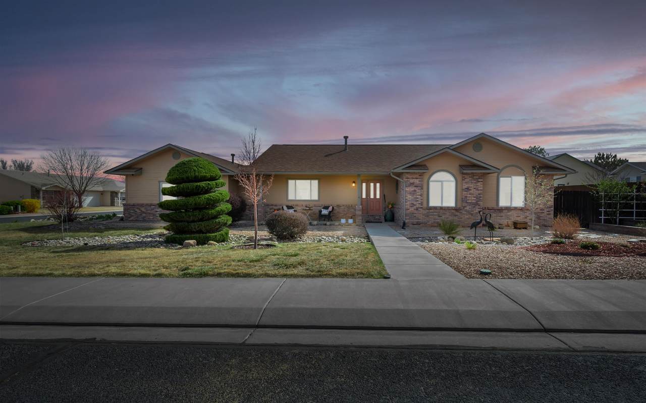 2977 Mesa Crest Place - Photo 1