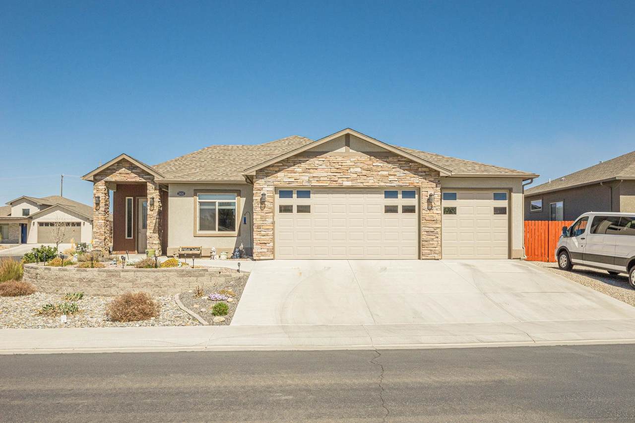 2820 Hollow Way - Photo 1