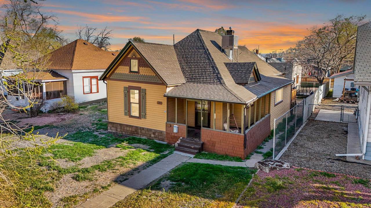 1131 Grand Avenue - Photo 1