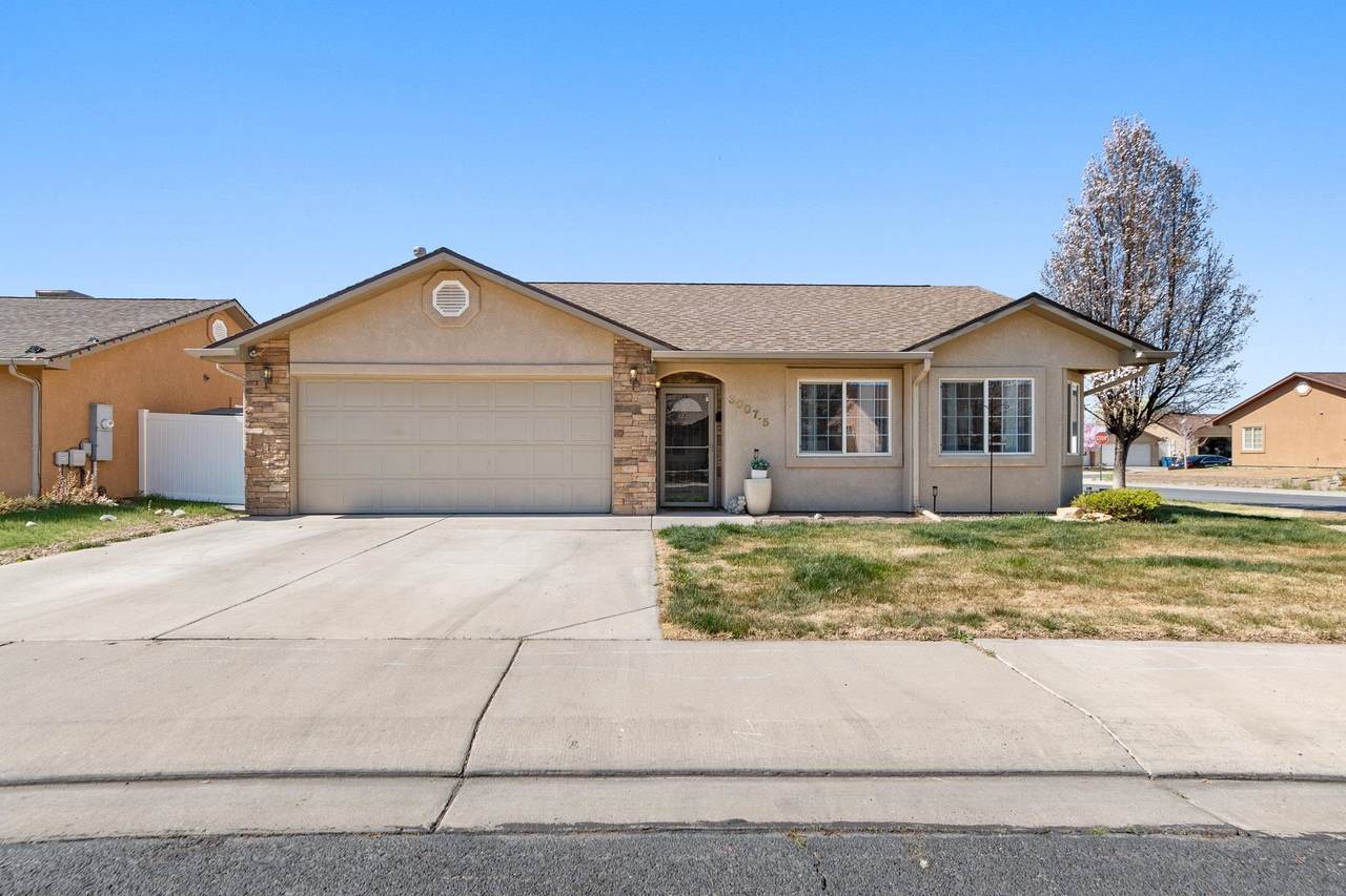 3007 1/2 Autumn Glenn Court - Photo 1