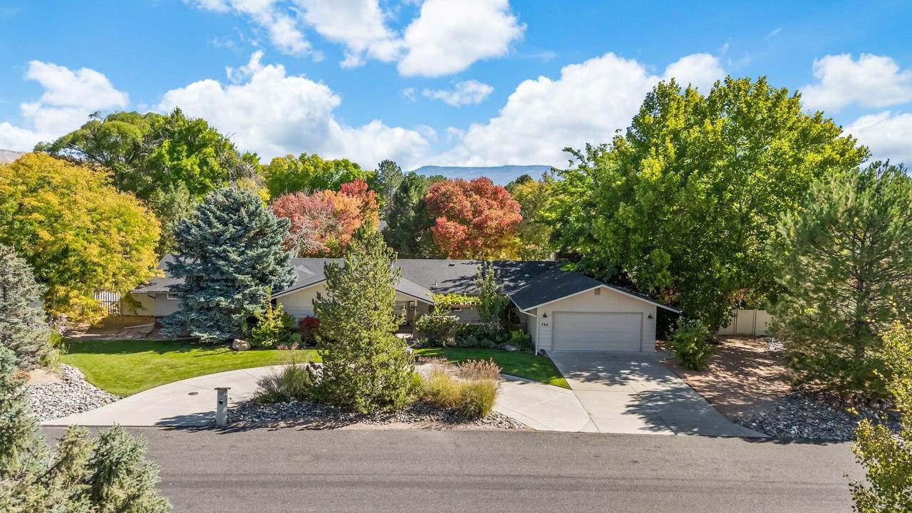 724 Wedge Drive - Photo 1