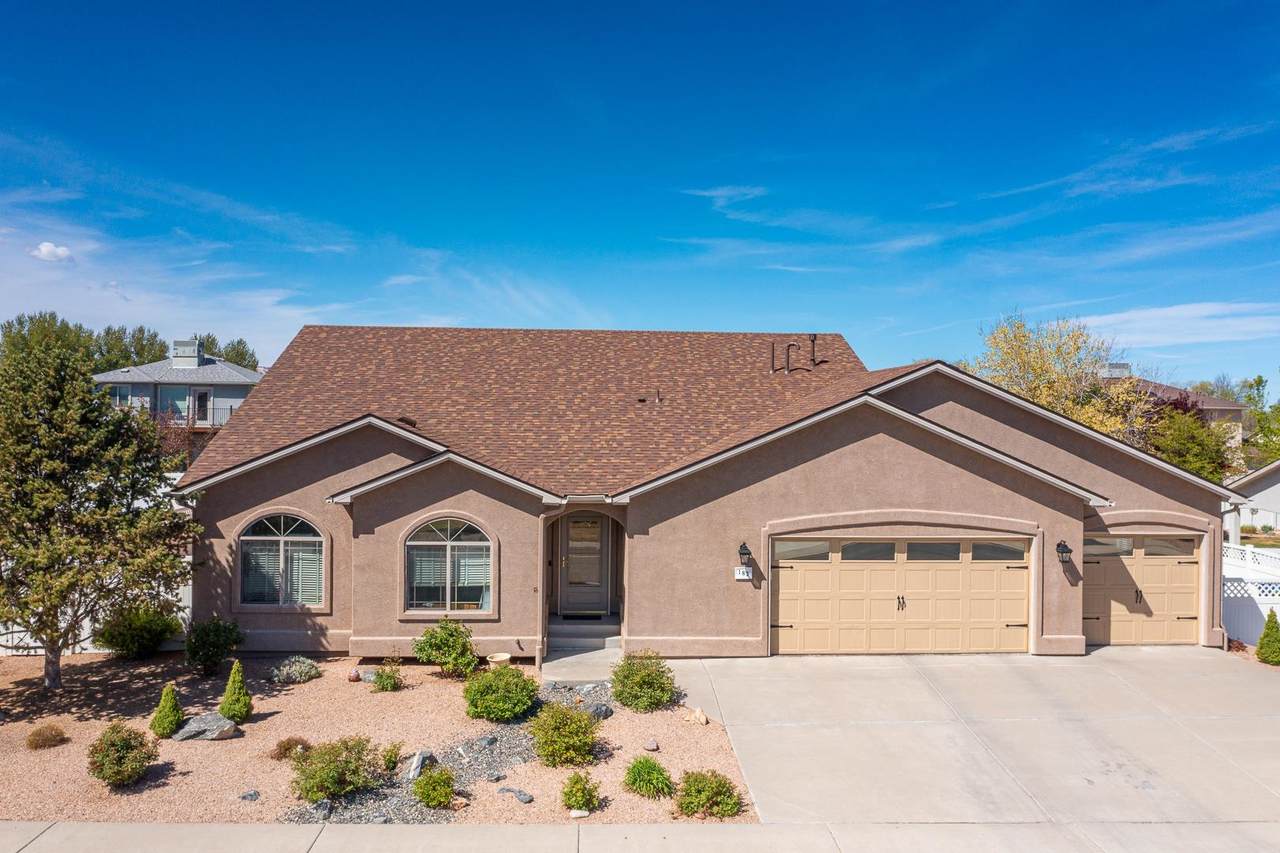 183 Sun Hawk Drive - Photo 1