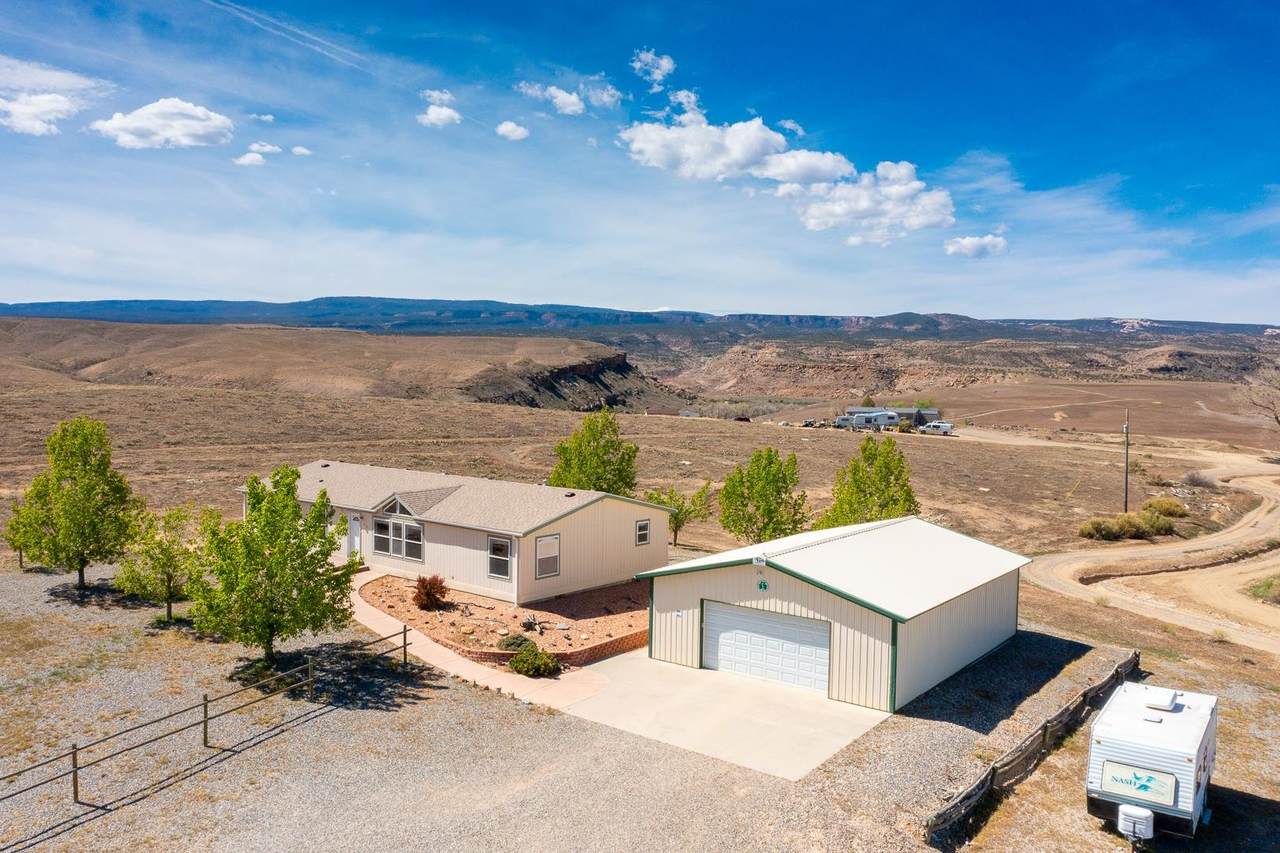 173 Sunlight Drive - Photo 1