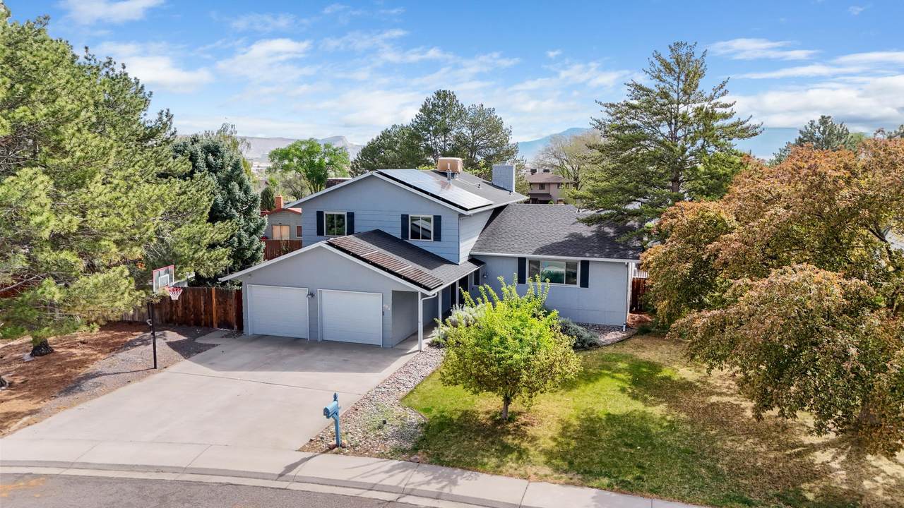 364 Pikes Peak Drive - Photo 1