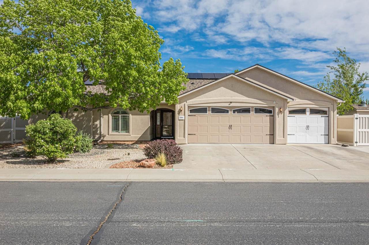 2884 Fall Creek Drive - Photo 1