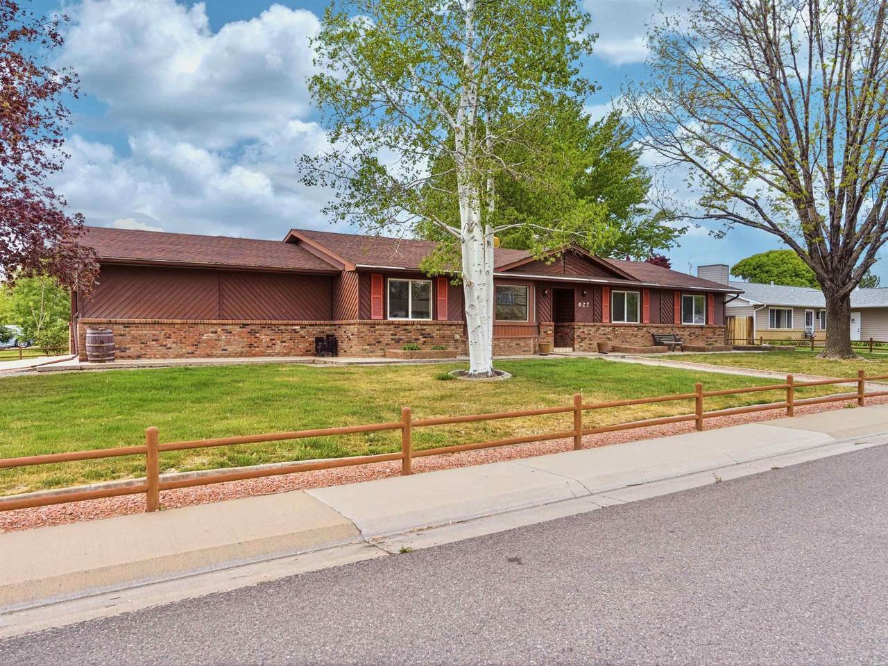 627 Oxbow Road - Photo 1