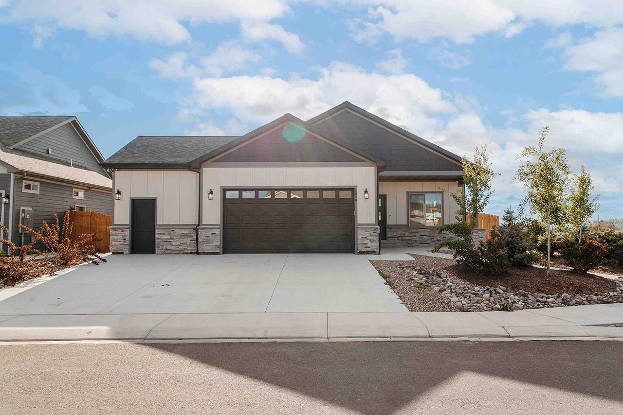1549 Excelsior Creek Avenue - Photo 1