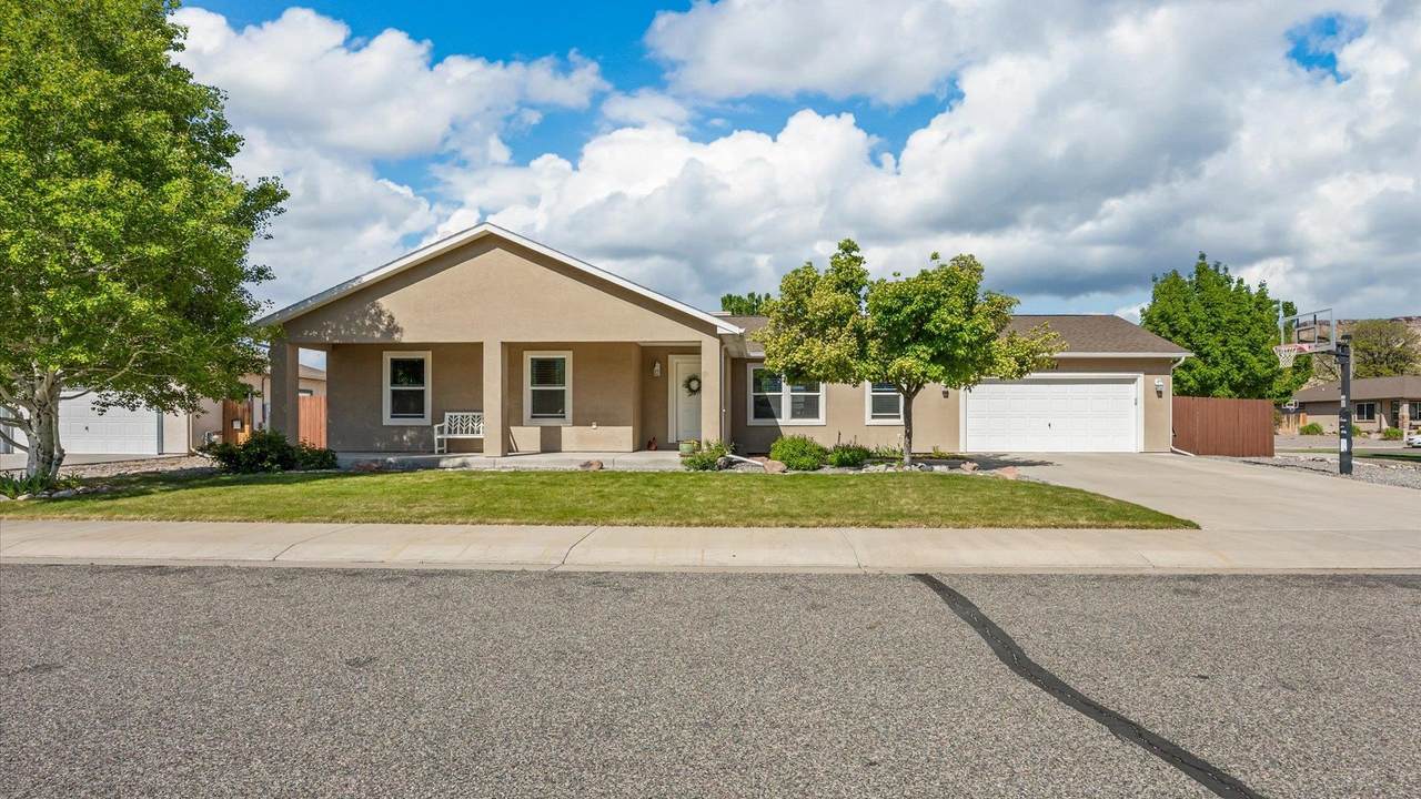 832 Cabernet Drive - Photo 1