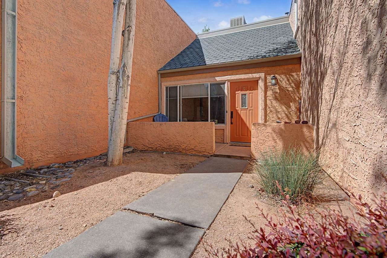 948 Northern Way - Photo 1