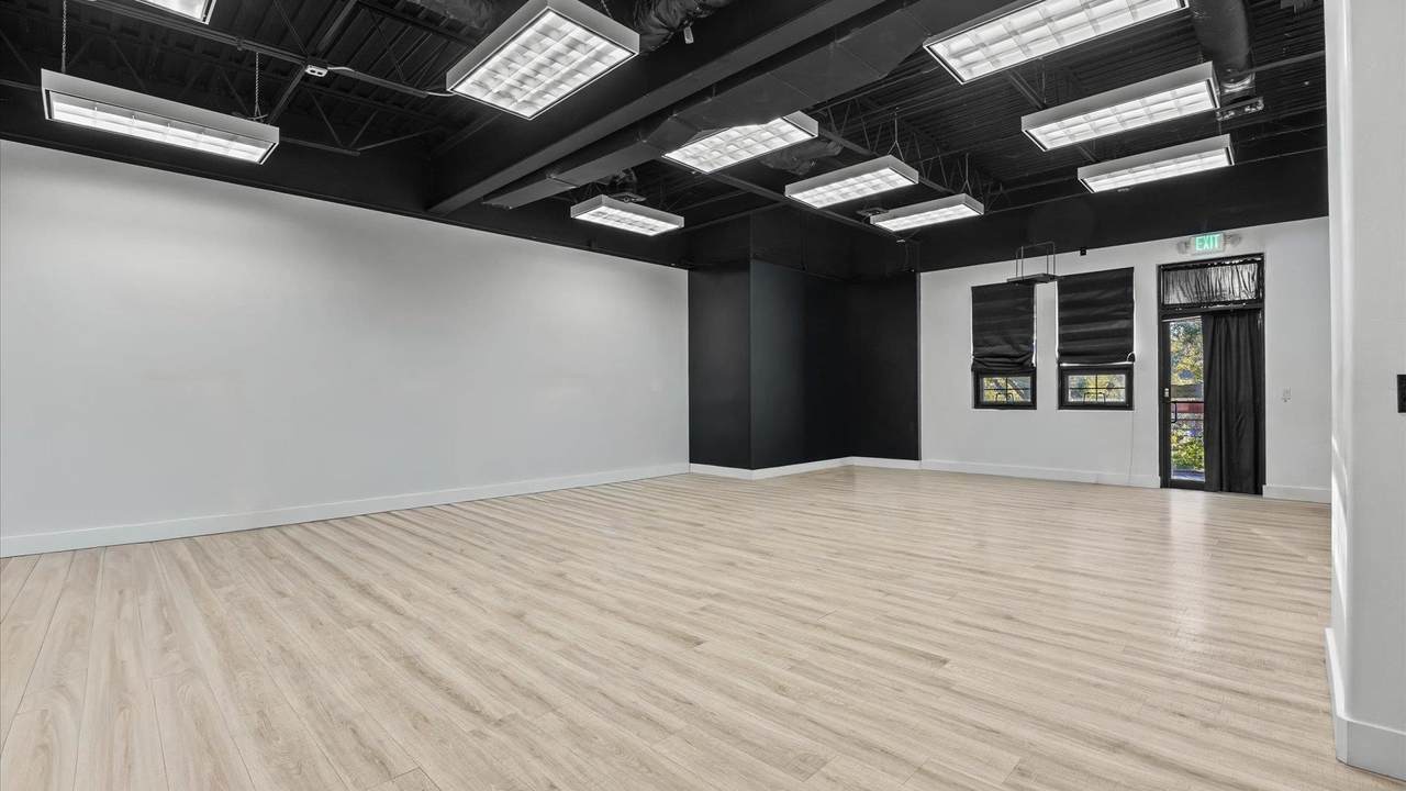 450 West Avenue - Photo 1