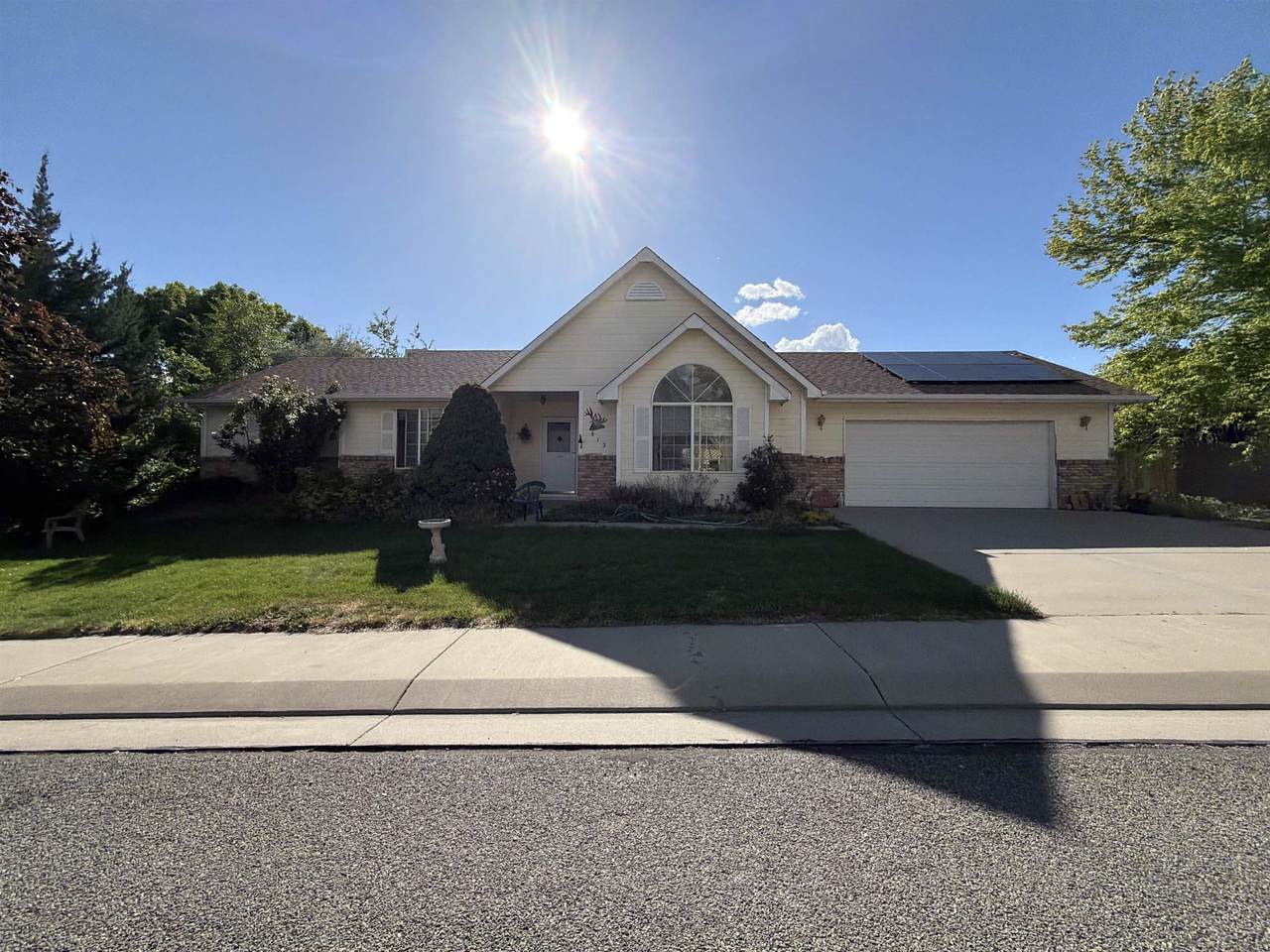 812 Elberta Avenue - Photo 1