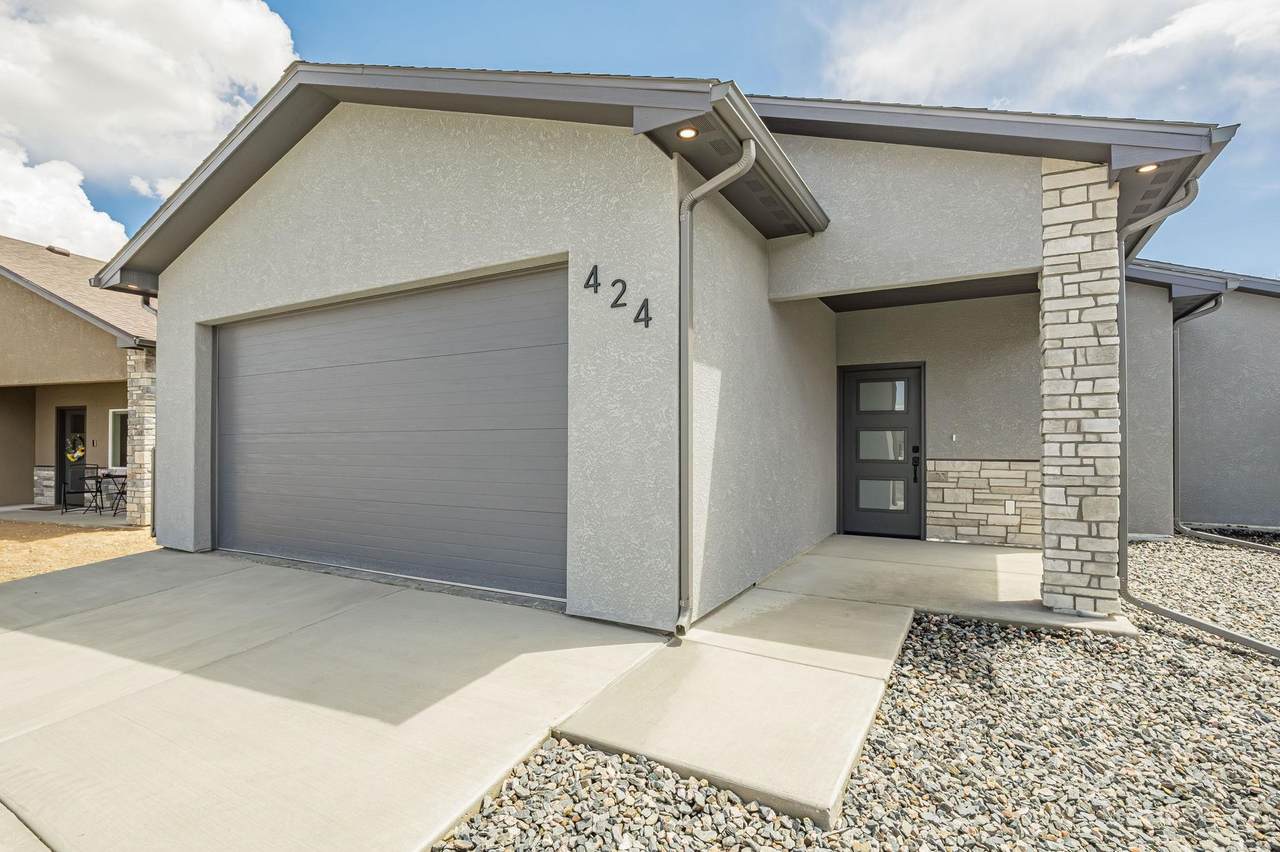 424 Iola Basin Street - Photo 1