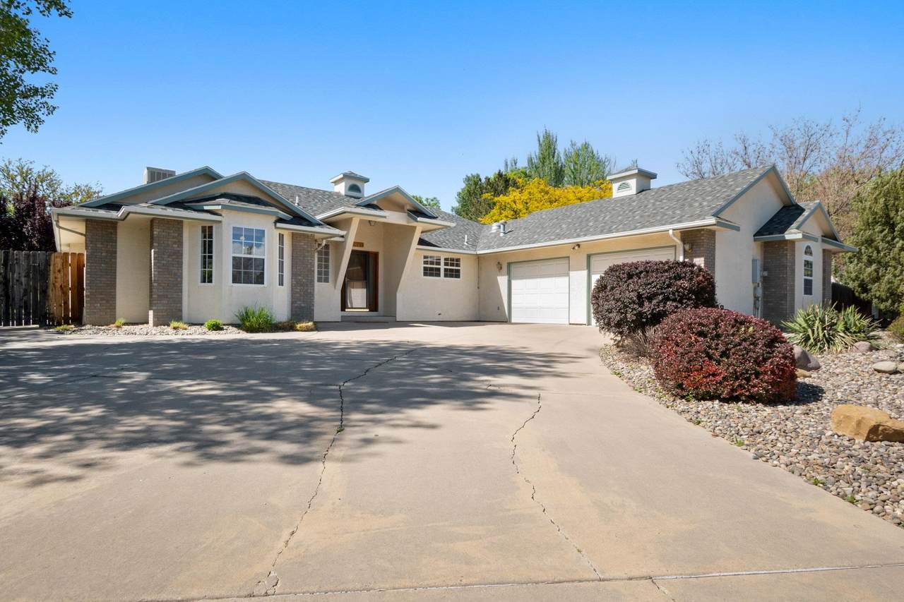 2660 Hemlock Court - Photo 1