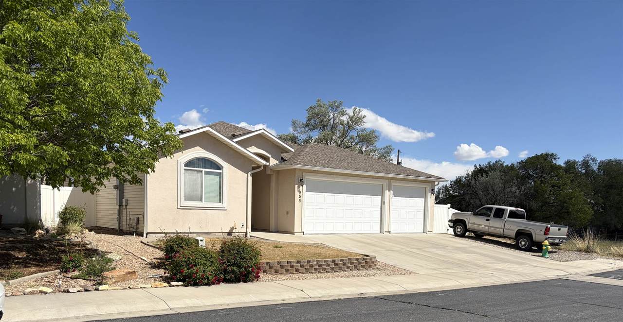 658 Mccaldon Way - Photo 1