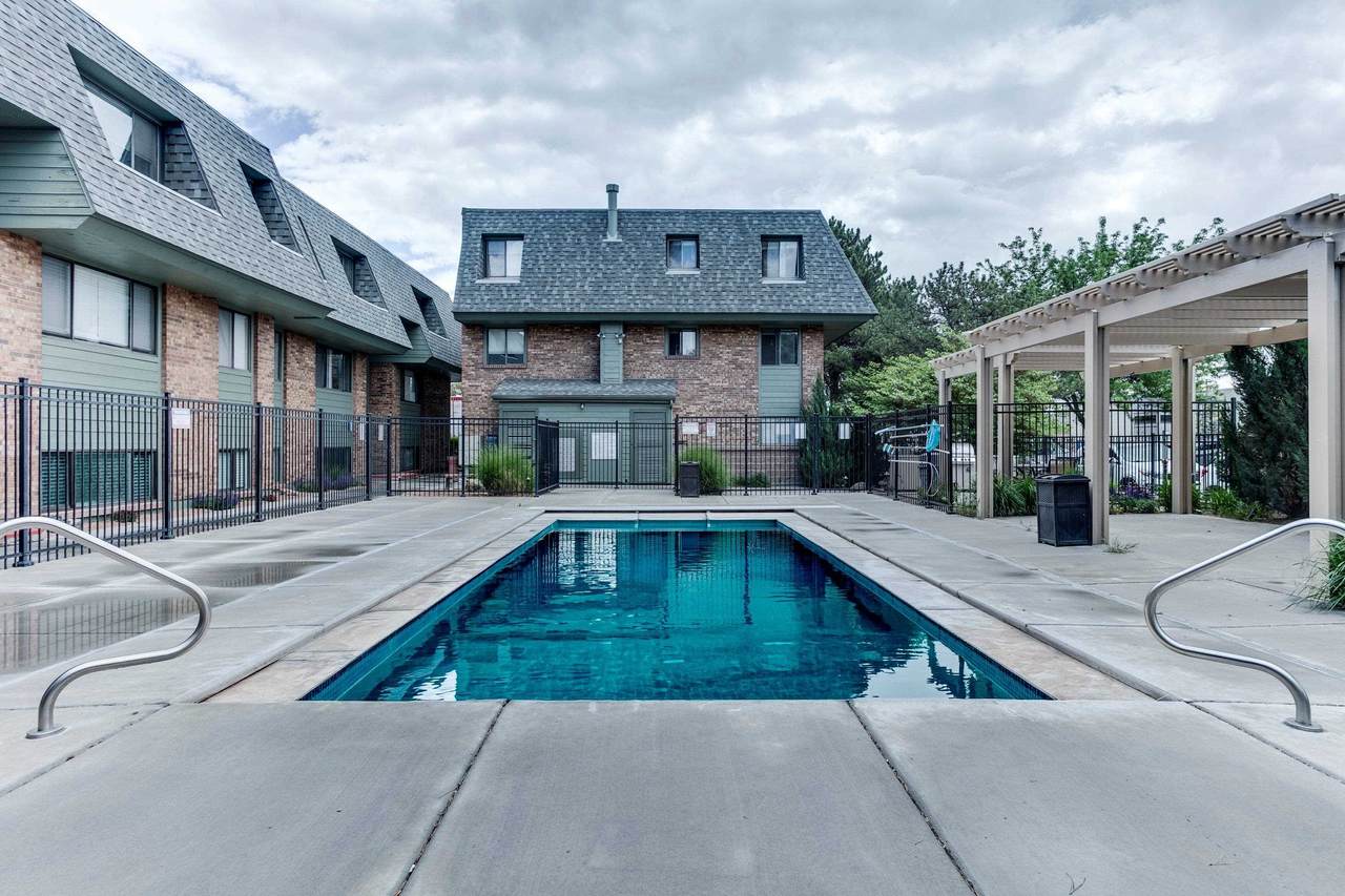 1140 Walnut Avenue - Photo 1