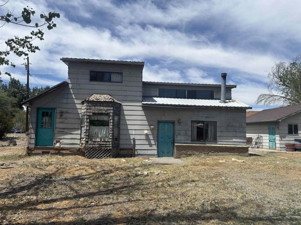1081 5th Street - Photo 1