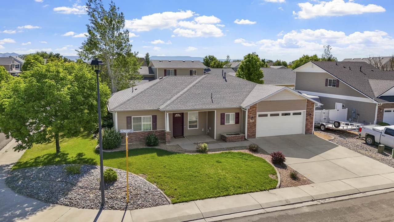176 Sunbury Lane - Photo 1
