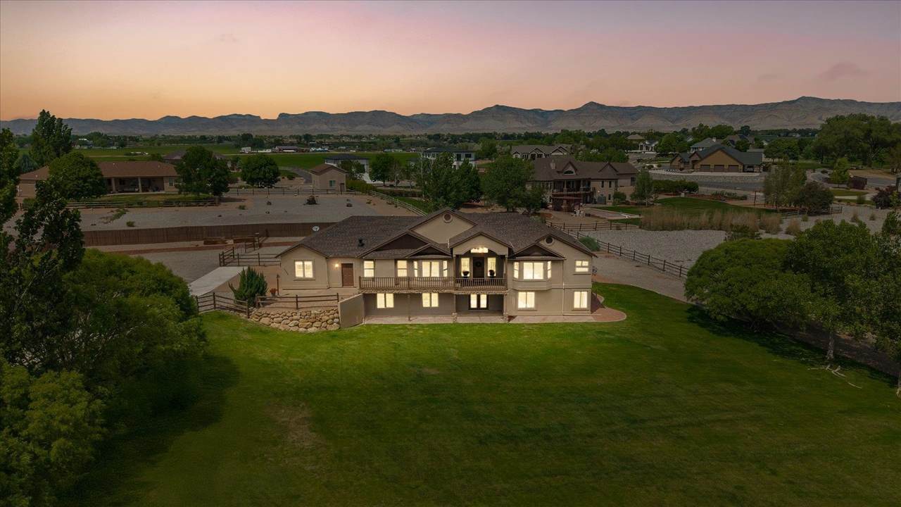 1005 Pritchard Mesa Court - Photo 1