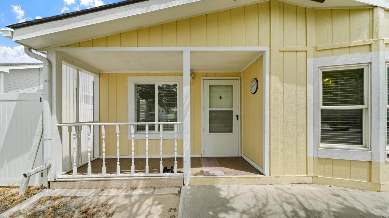 638 Colony Road - Photo 1