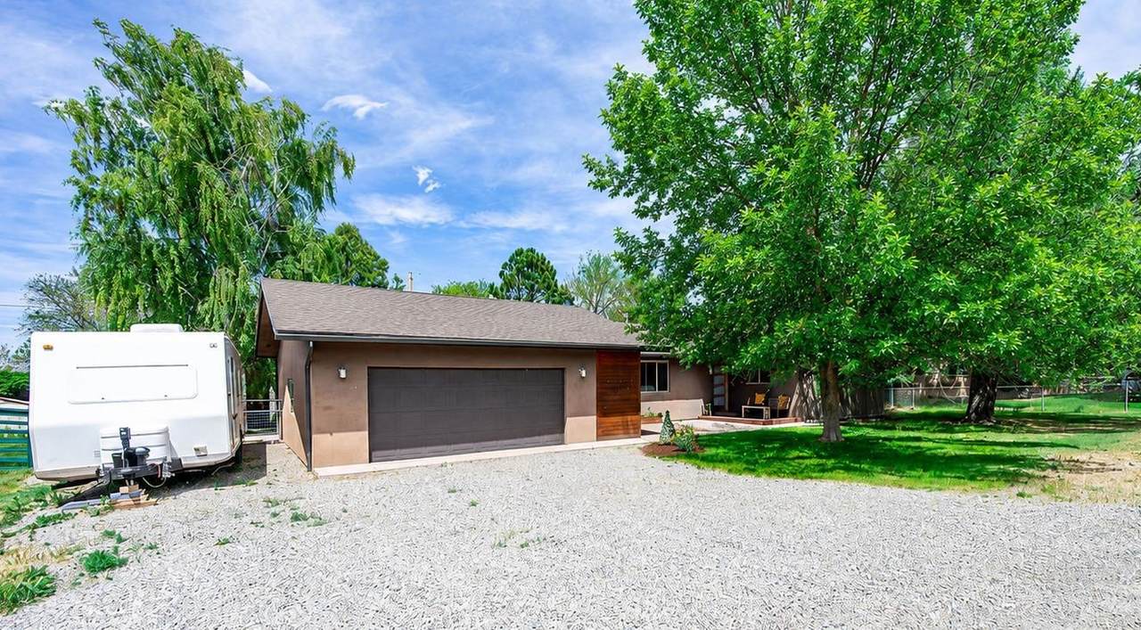 2352 E Road - Photo 1
