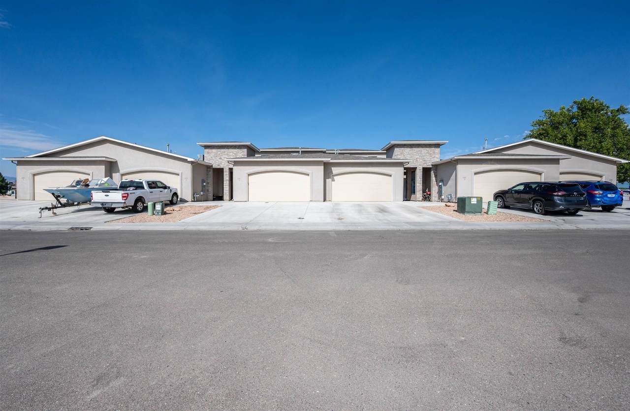 581 Indian Creek Drive - Photo 1