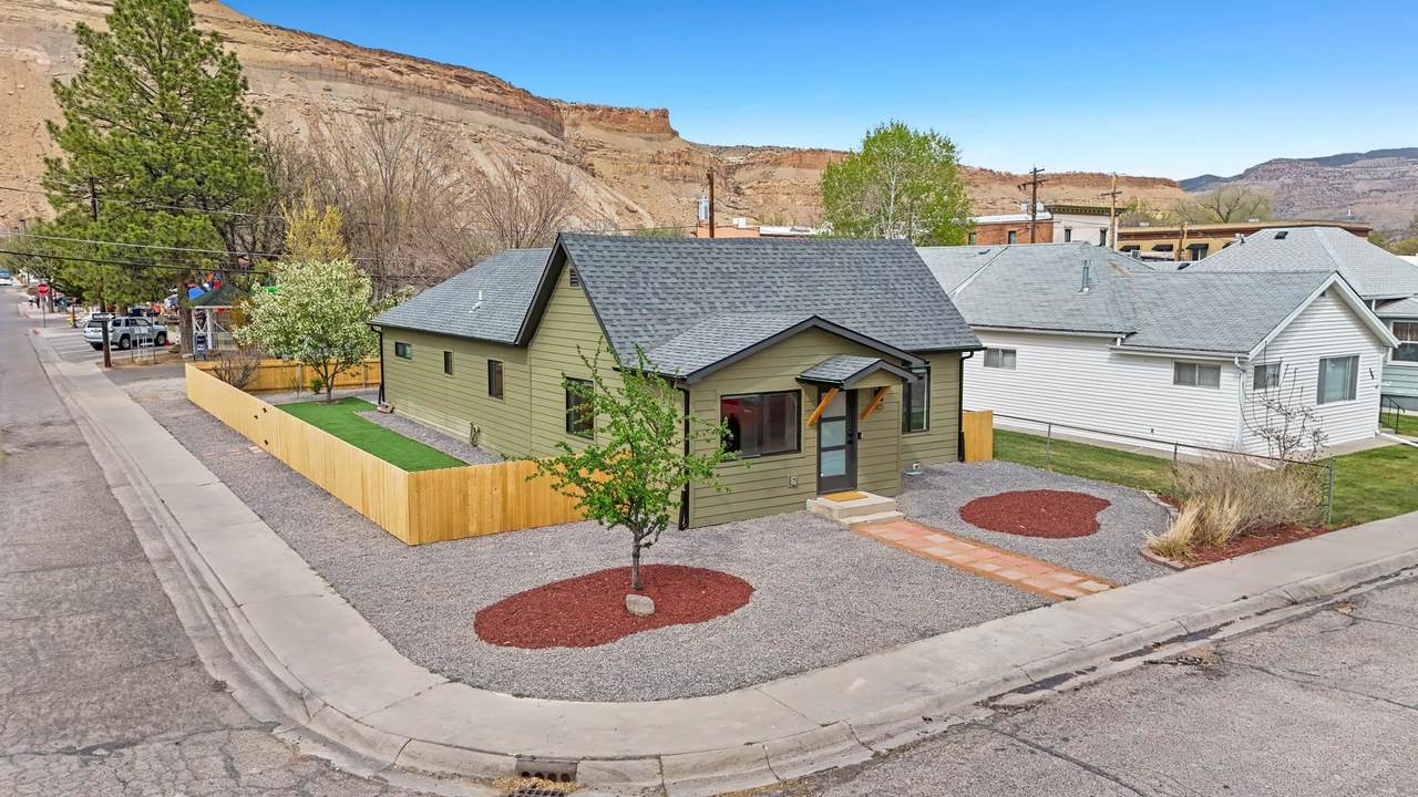 140 4th Street - Photo 1