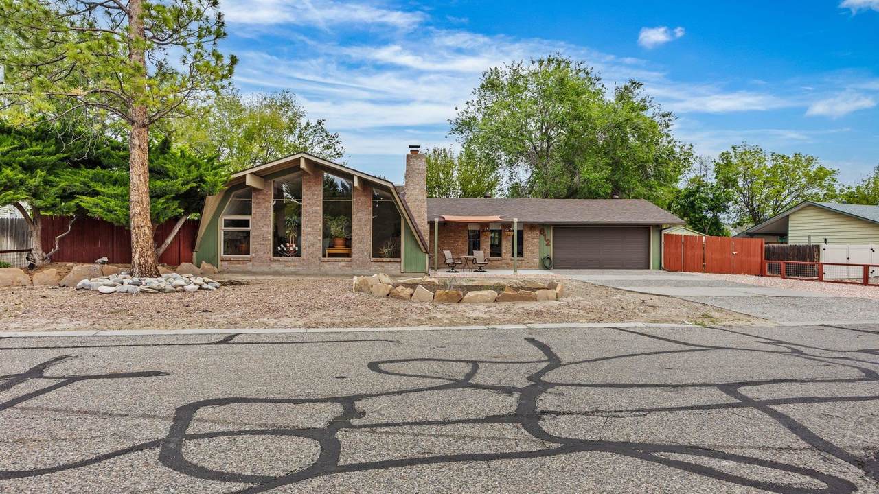 612 Ronlin Drive - Photo 1