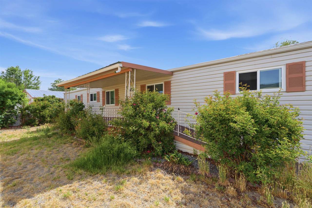 2960 Cedar Place - Photo 1