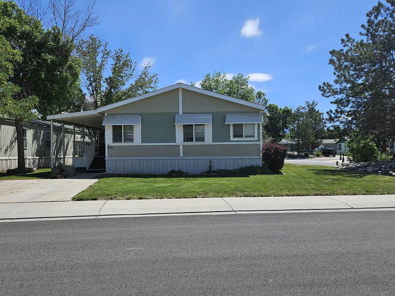 435 32 Road - Photo 1