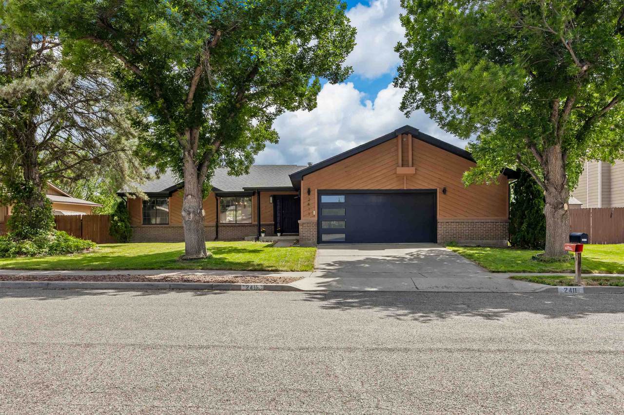2411 Wintergreen Drive - Photo 1