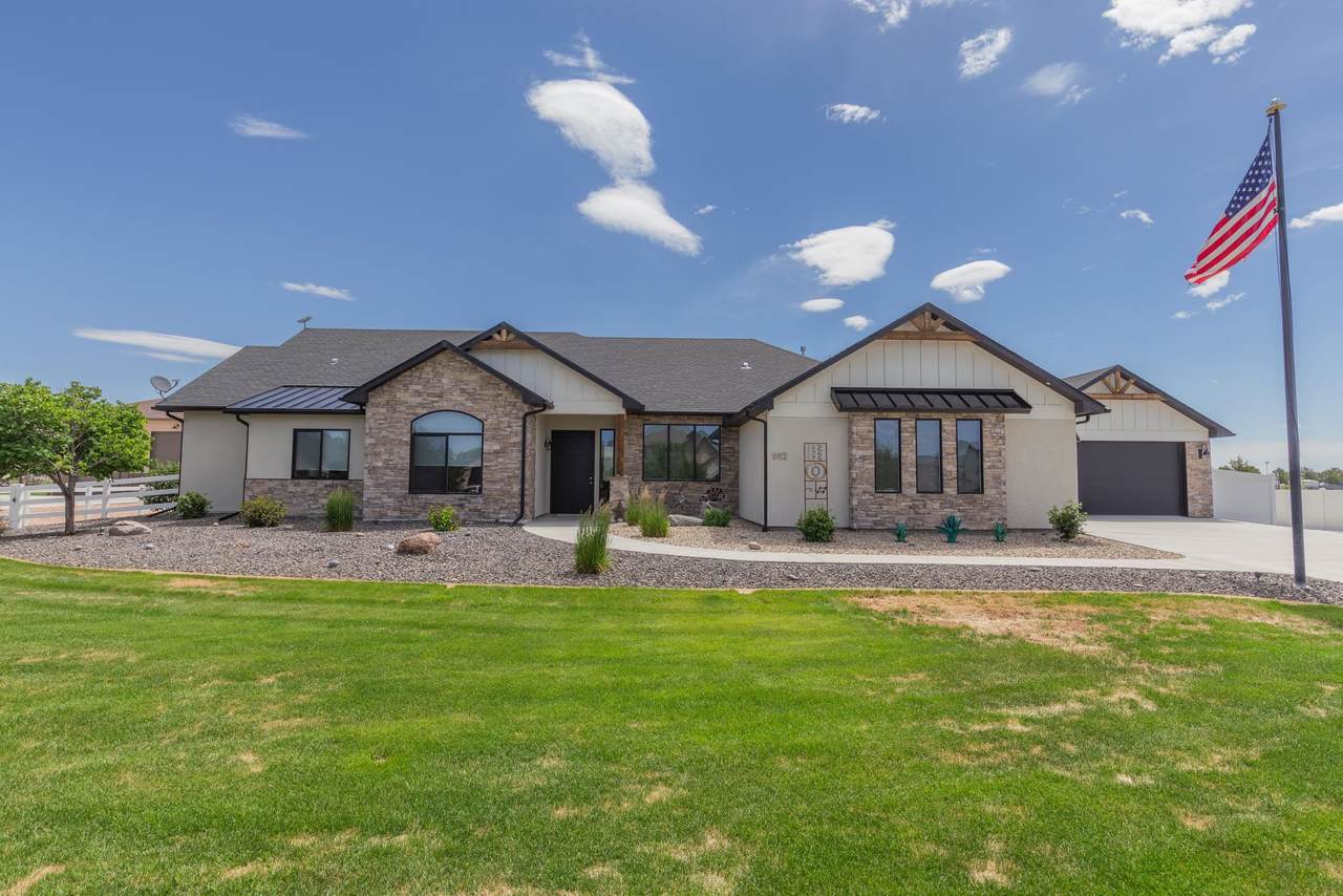 982 Farm House Road - Photo 1
