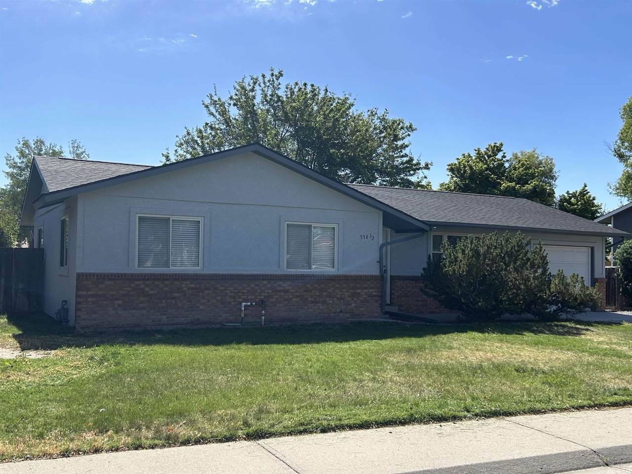 558 1/2 Eastmoor Drive - Photo 1