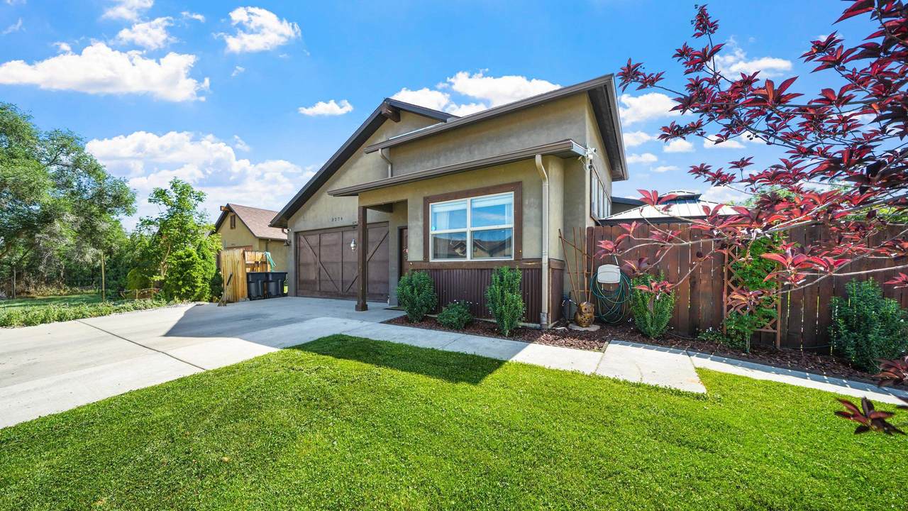 3274 Deerfield Avenue - Photo 1