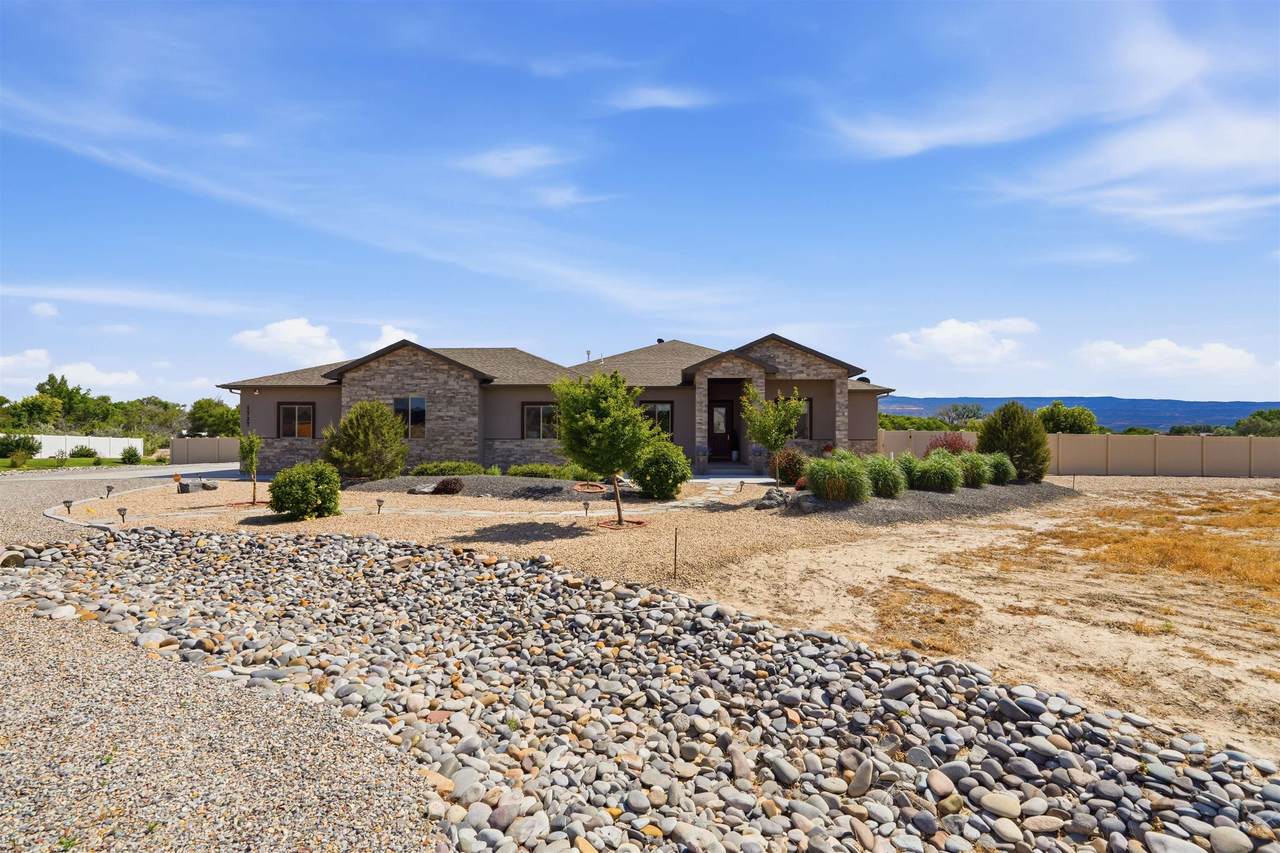 1727 Stremel Creek Court - Photo 1