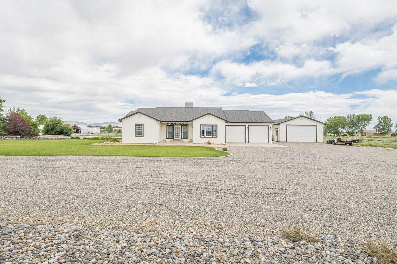 1266 14 Road - Photo 1