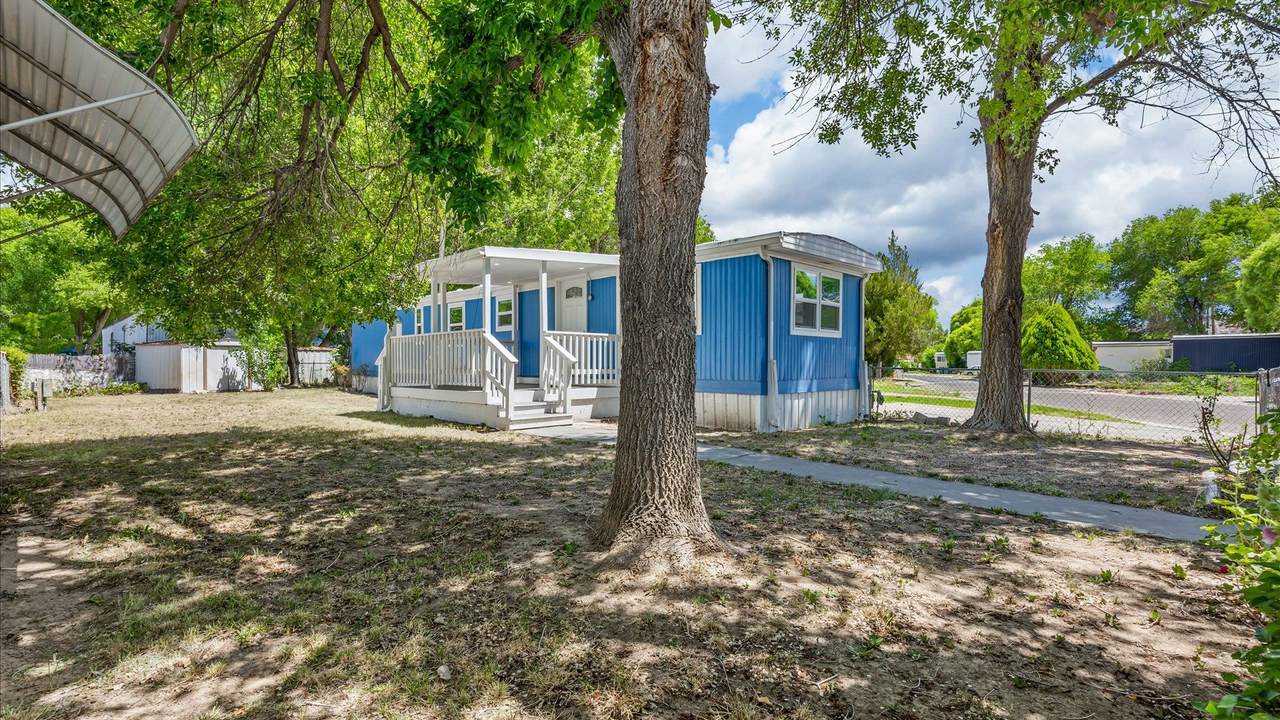 825 Ottley Avenue - Photo 1