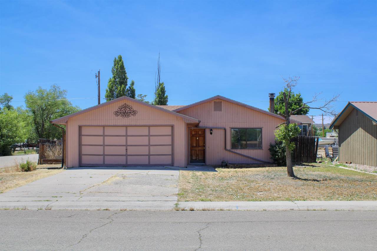 255 Raven Avenue - Photo 1