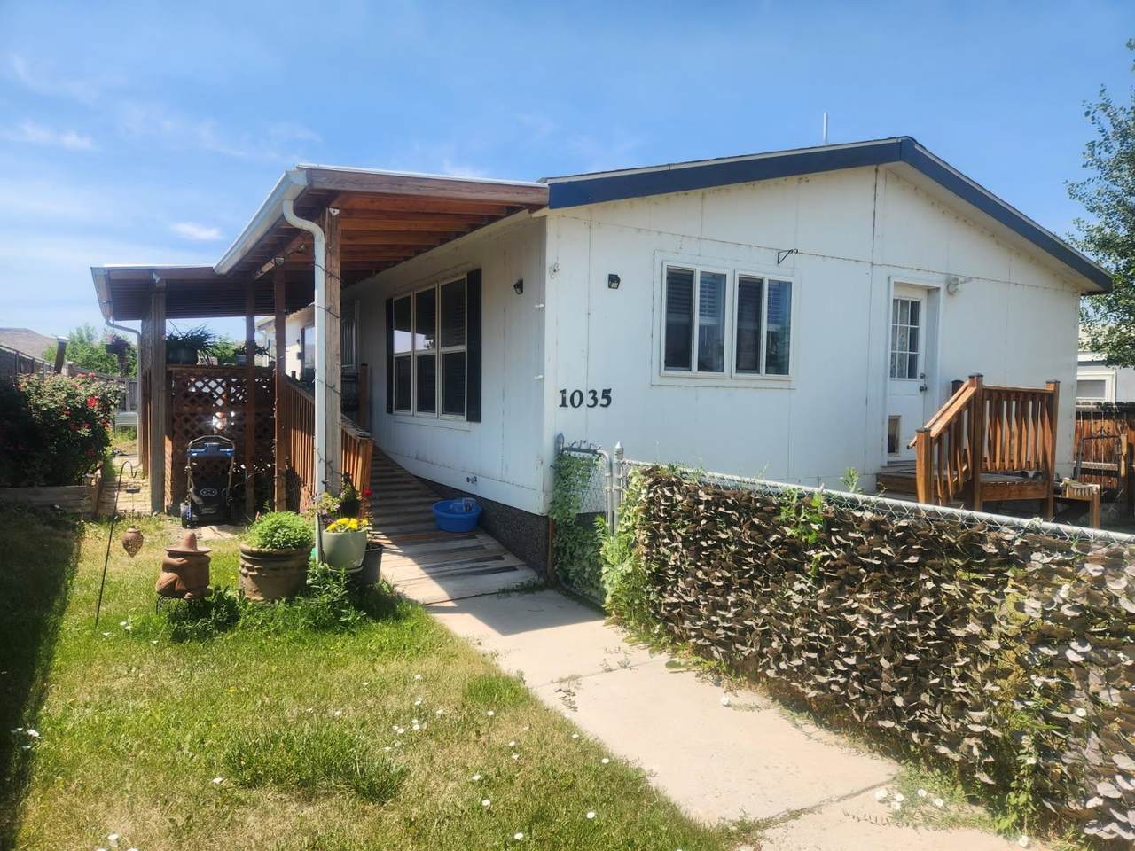 1035 Gilsonite Avenue - Photo 1