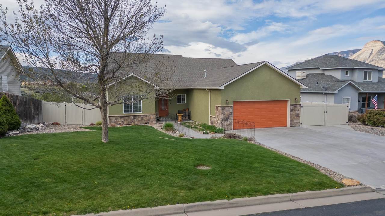 88 Eagle Ridge Drive - Photo 1