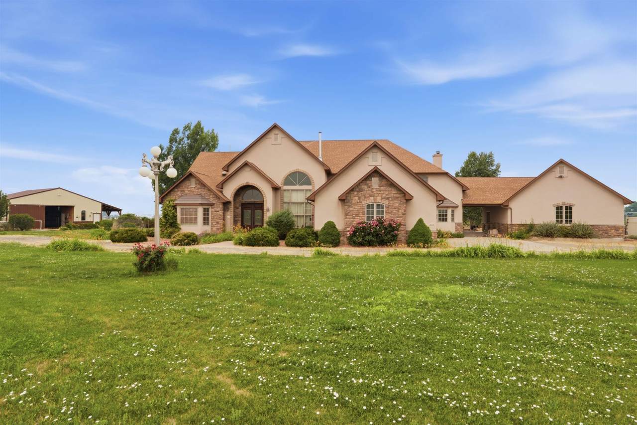 885 23 Road - Photo 1