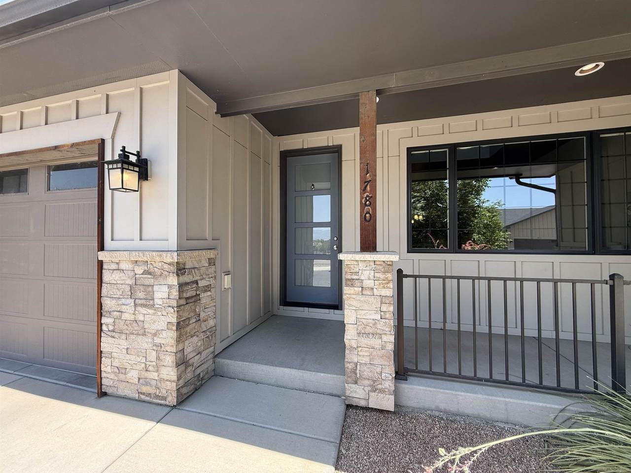 1780 Wellington Avenue - Photo 1