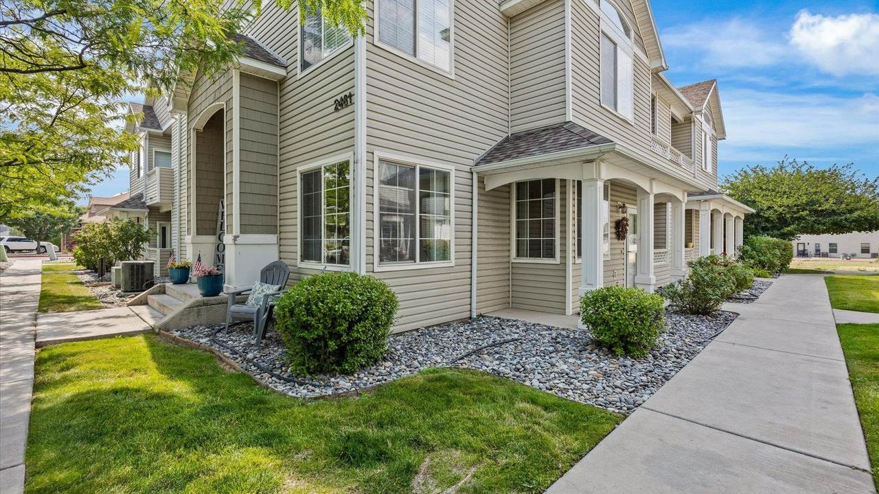 2461 Thunder Mountain Drive - Photo 1