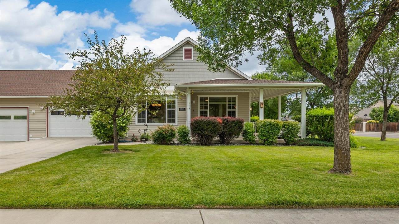 1119 Daisy Lane - Photo 1