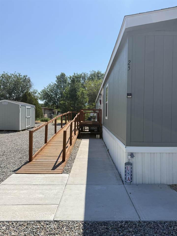 424 32 Road - Photo 1