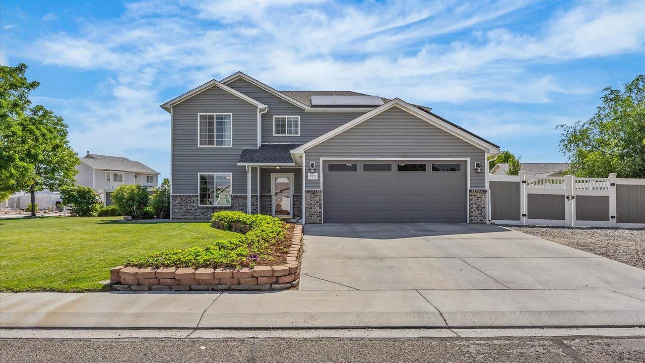 612 Quartz Drive - Photo 1