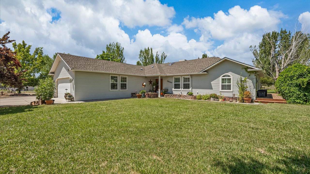 35490 Golden Eagle Court - Photo 1