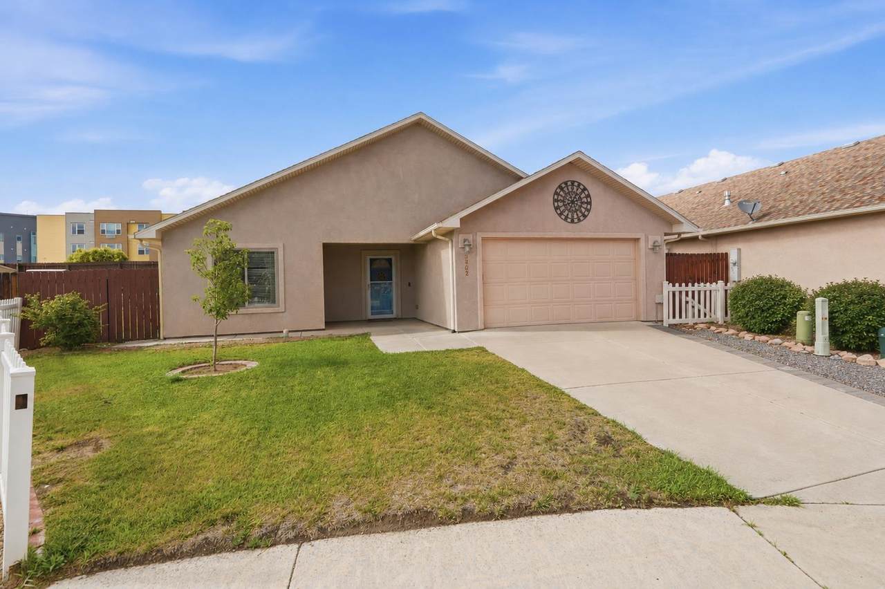 2902 Walnut Avenue - Photo 1